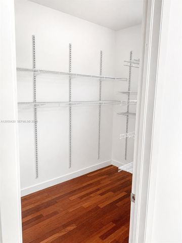 2954 Whitehead St 2954, Miami, FL 33133