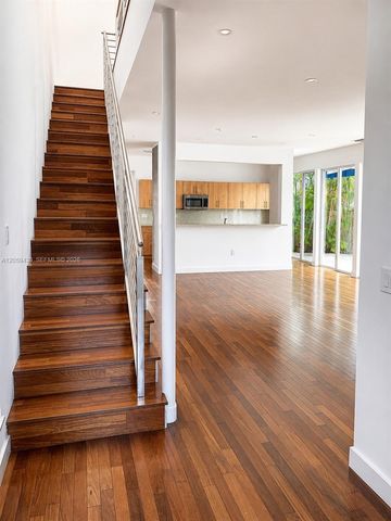 2954 Whitehead St 2954, Miami, FL 33133