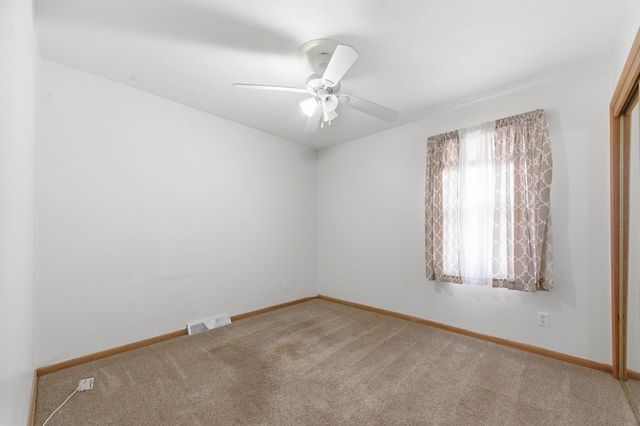 2016 E Sunrise Dr, Wichita, KS 67216