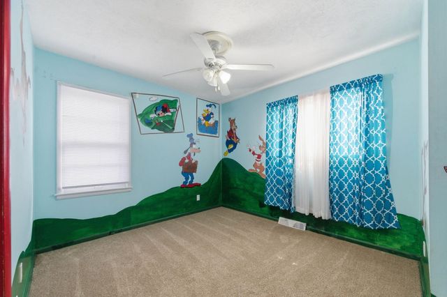 2016 E Sunrise Dr, Wichita, KS 67216