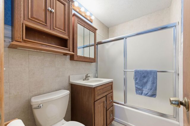 2016 E Sunrise Dr, Wichita, KS 67216