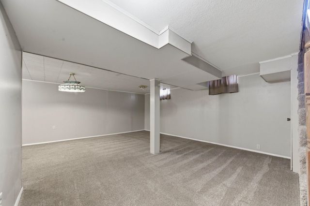 2016 E Sunrise Dr, Wichita, KS 67216