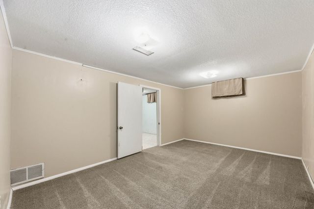 2016 E Sunrise Dr, Wichita, KS 67216