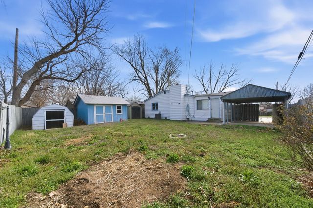 2016 E Sunrise Dr, Wichita, KS 67216