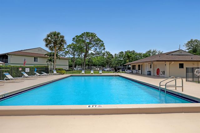 6257 Chasewood Drive B, Jupiter, FL 33458
