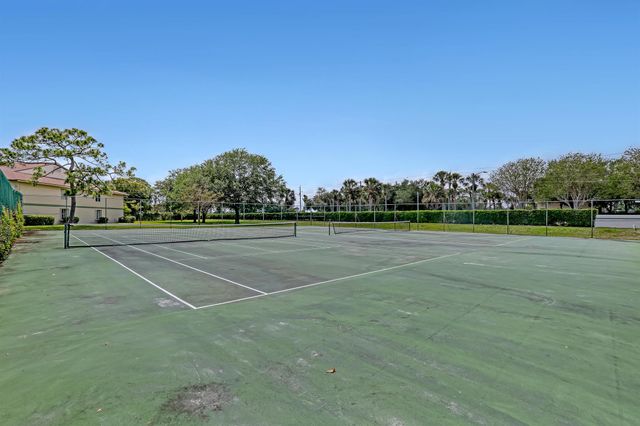 6257 Chasewood Drive B, Jupiter, FL 33458