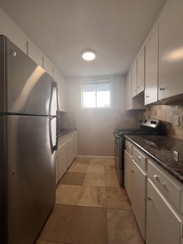 5123 Del Monte Drive 1, Houston, TX 77056