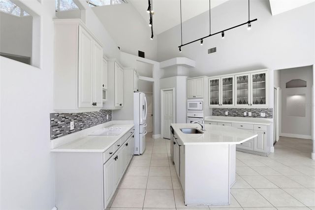 8034 LANDGROVE COURT, Orlando, FL 32819