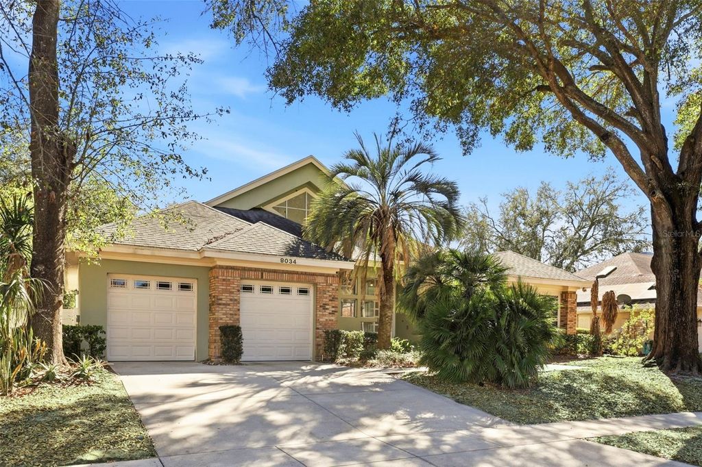Image 2 of property listing at 8034 LANDGROVE COURT, Orlando, FL 32819