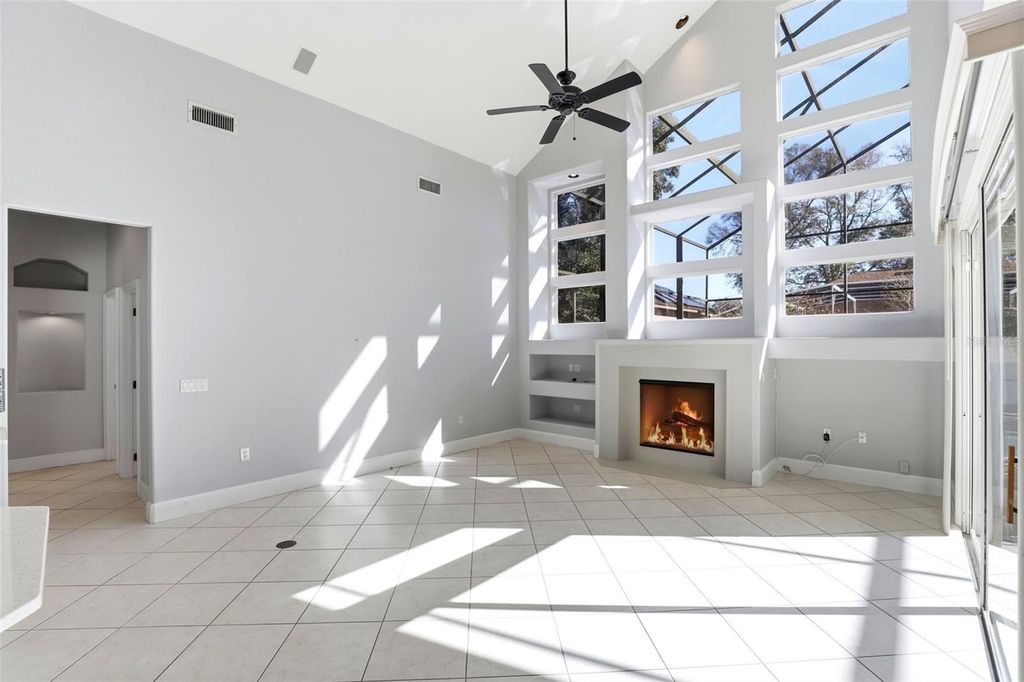 Image 14 of property listing at 8034 LANDGROVE COURT, Orlando, FL 32819