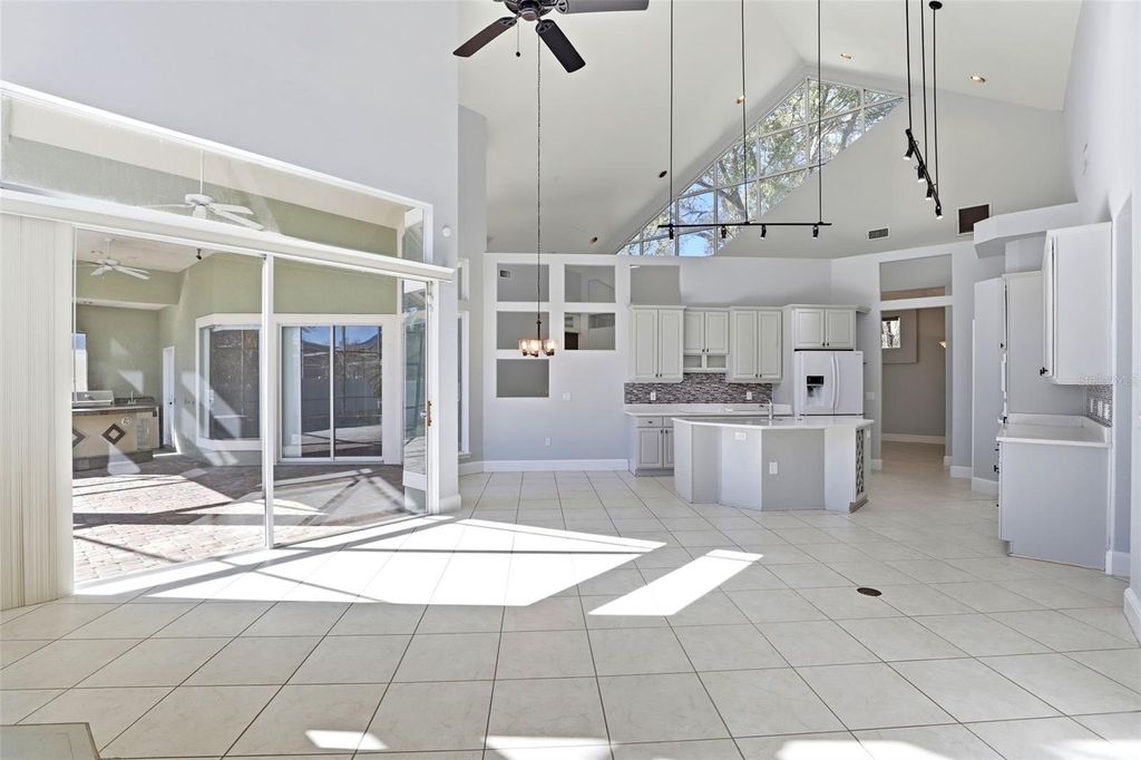 Image 16 of property listing at 8034 LANDGROVE COURT, Orlando, FL 32819