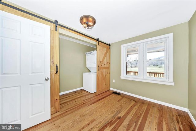 9435 HOLLOW RD, Middletown, MD 21769