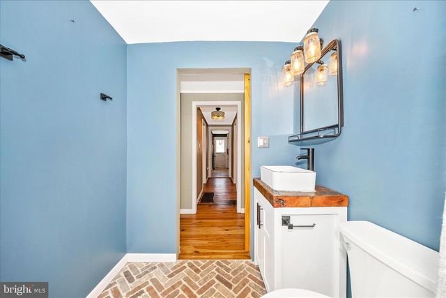 9435 HOLLOW RD, Middletown, MD 21769