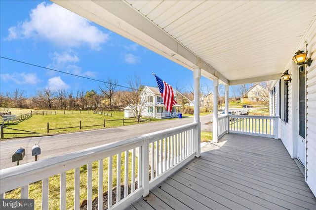 9435 HOLLOW RD, Middletown, MD 21769