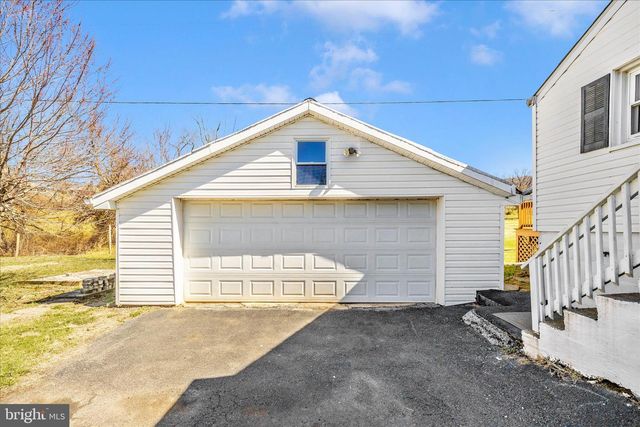 9435 HOLLOW RD, Middletown, MD 21769