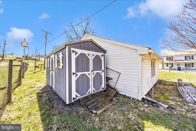 9435 HOLLOW RD, Middletown, MD 21769