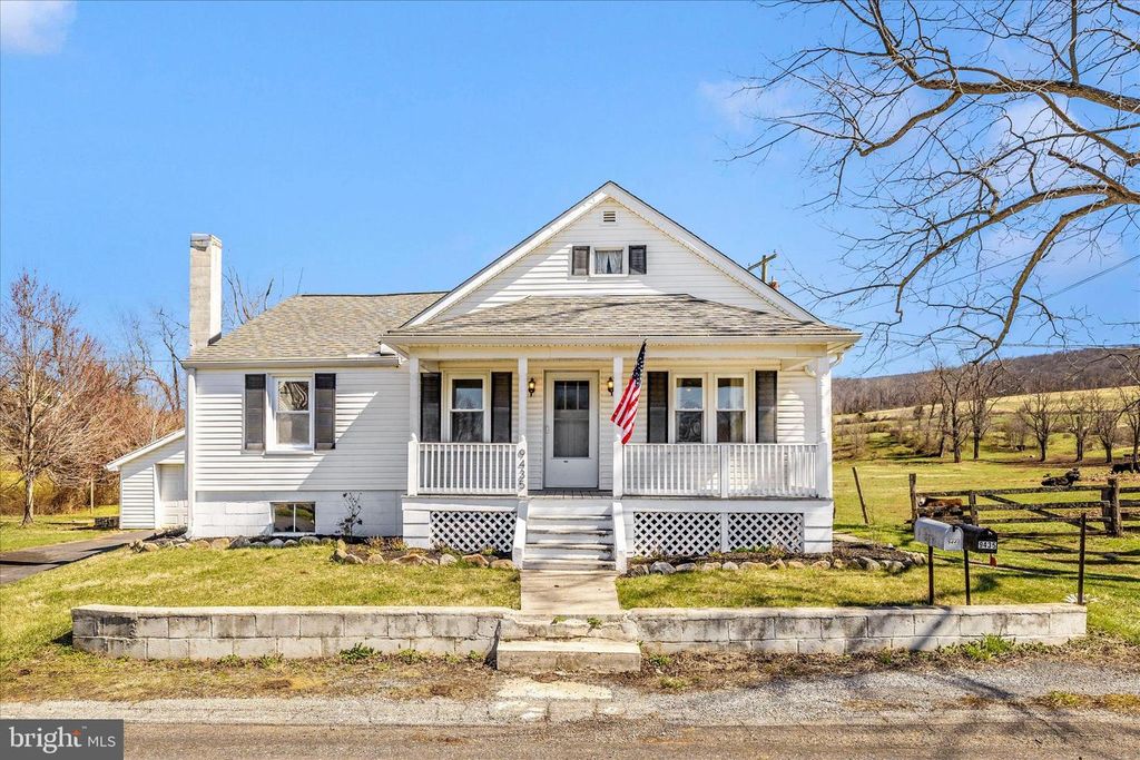 9435 HOLLOW RD, Middletown, MD 21769