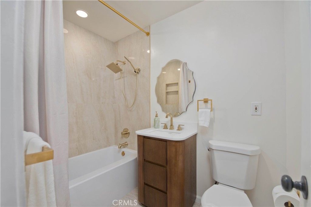 Image 8 of property listing at 24062 Gemwood Drive, Lake Forest, CA 92630