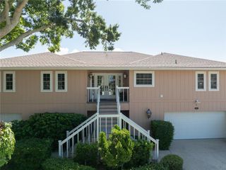 6663 BAYOU GRANDE BOULEVARD NE, St Petersburg, FL 33702