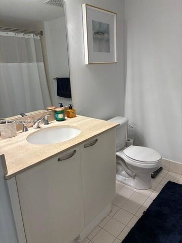 2101 Brickell Ave 1807, Miami, FL 33129