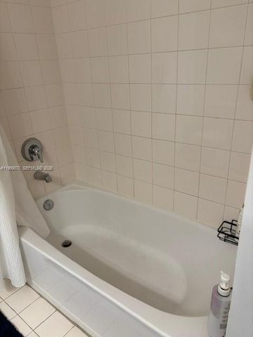 2101 Brickell Ave 1807, Miami, FL 33129