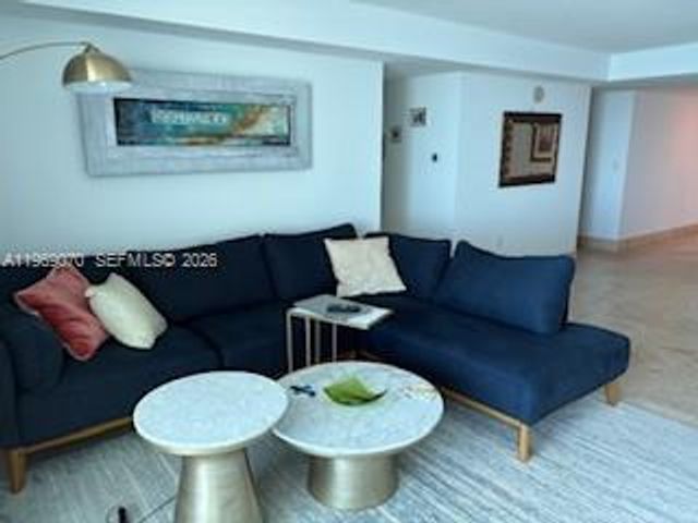 2101 Brickell Ave 1807, Miami, FL 33129