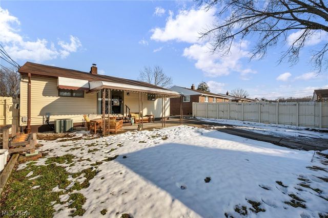 6386 Sandfield Drive, Brook Park, OH 44142