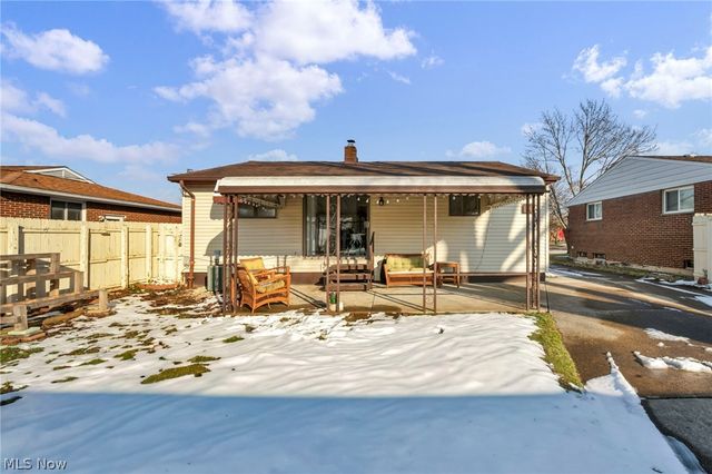 6386 Sandfield Drive, Brook Park, OH 44142