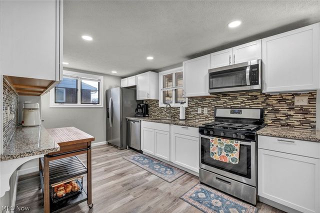 6386 Sandfield Drive, Brook Park, OH 44142