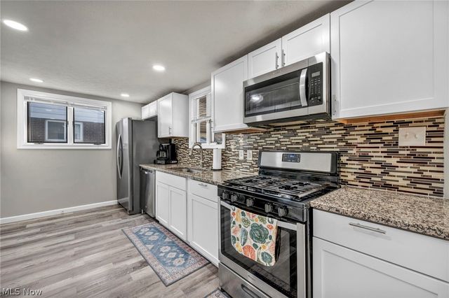 6386 Sandfield Drive, Brook Park, OH 44142