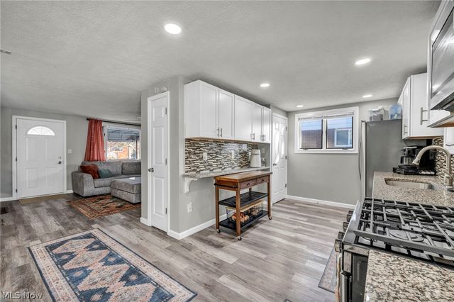 6386 Sandfield Drive, Brook Park, OH 44142