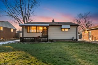 6386 Sandfield Drive, Brook Park, OH 44142