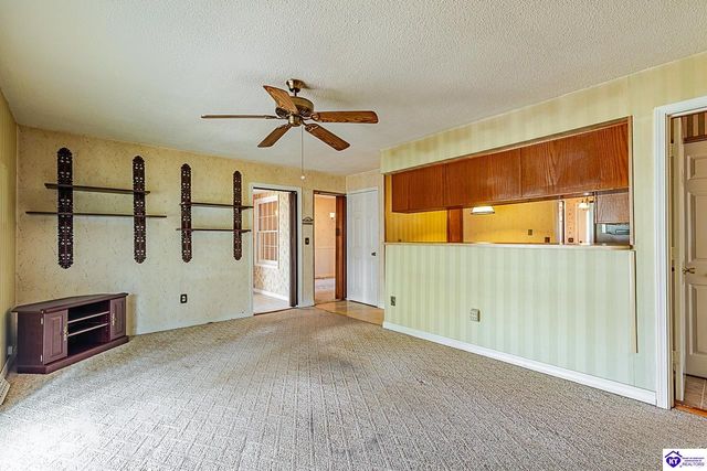 930 Robin Circle, Radcliff, KY 40160