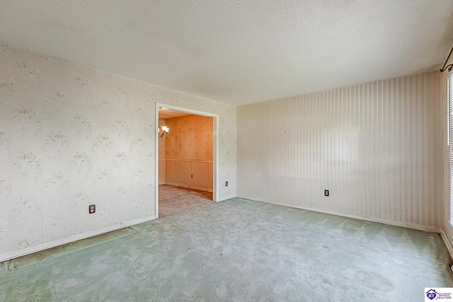 930 Robin Circle, Radcliff, KY 40160