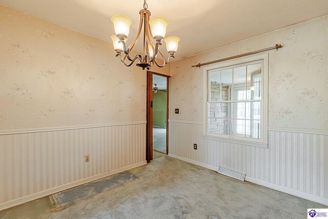 930 Robin Circle, Radcliff, KY 40160