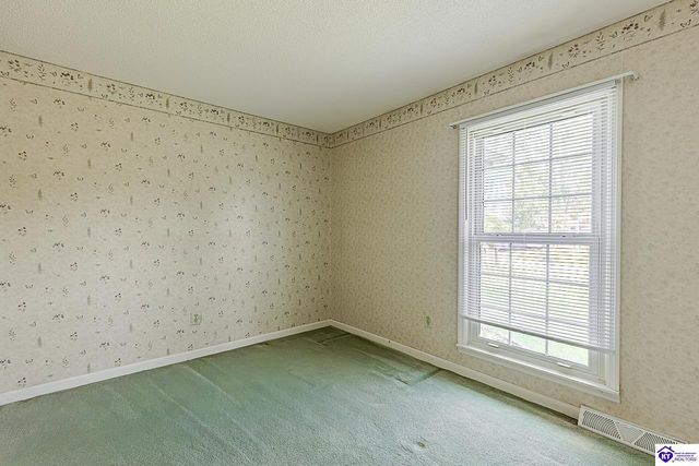 930 Robin Circle, Radcliff, KY 40160