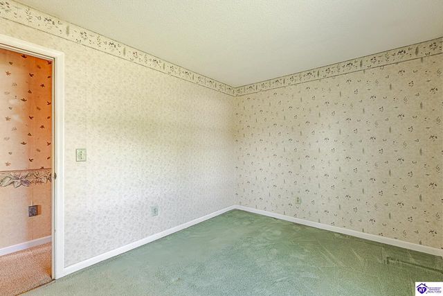 930 Robin Circle, Radcliff, KY 40160