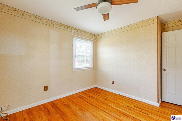 930 Robin Circle, Radcliff, KY 40160