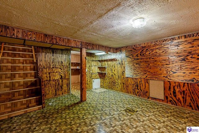 930 Robin Circle, Radcliff, KY 40160
