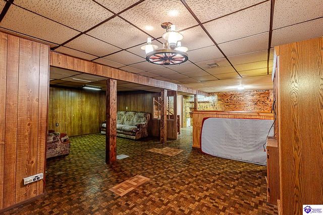 930 Robin Circle, Radcliff, KY 40160