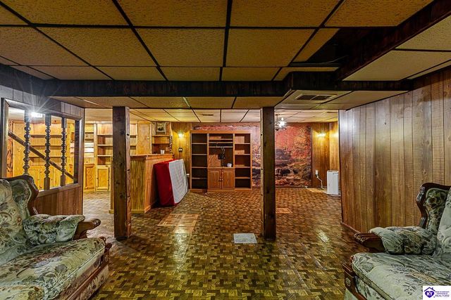 930 Robin Circle, Radcliff, KY 40160