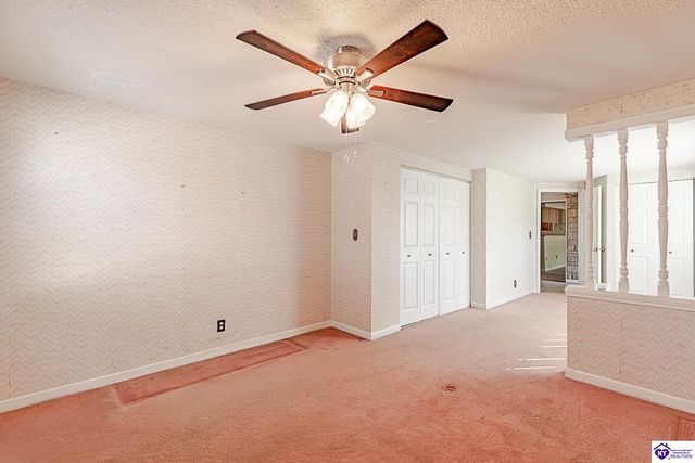 930 Robin Circle, Radcliff, KY 40160