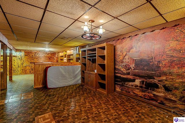 930 Robin Circle, Radcliff, KY 40160