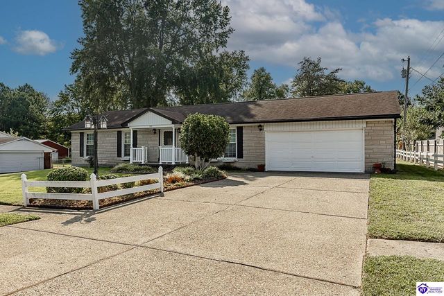 930 Robin Circle, Radcliff, KY 40160