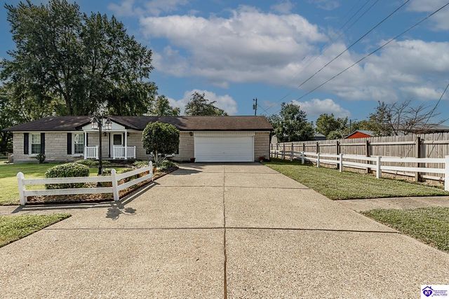 930 Robin Circle, Radcliff, KY 40160