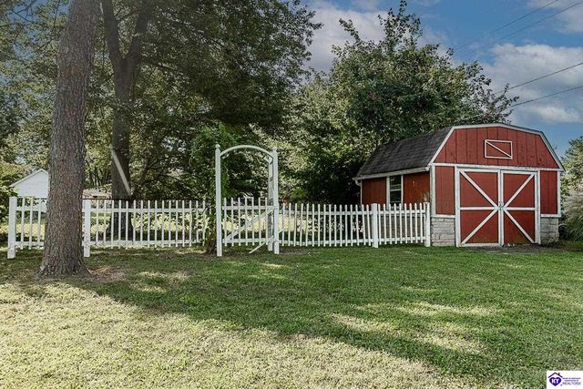 930 Robin Circle, Radcliff, KY 40160
