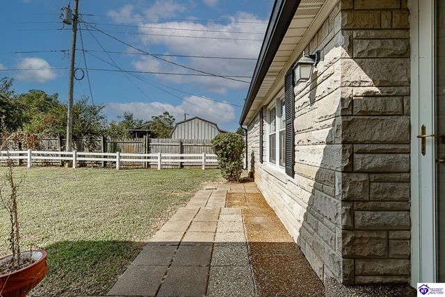 930 Robin Circle, Radcliff, KY 40160