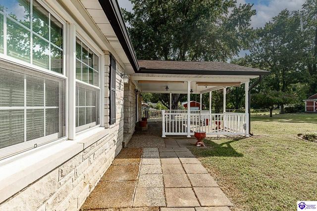 930 Robin Circle, Radcliff, KY 40160