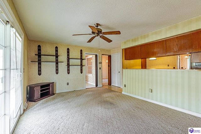 930 Robin Circle, Radcliff, KY 40160