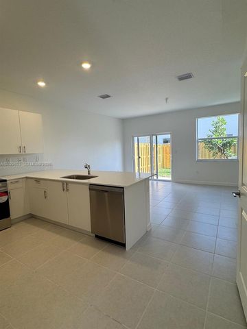 2893 SE 25th Rd, Homestead, FL 33035